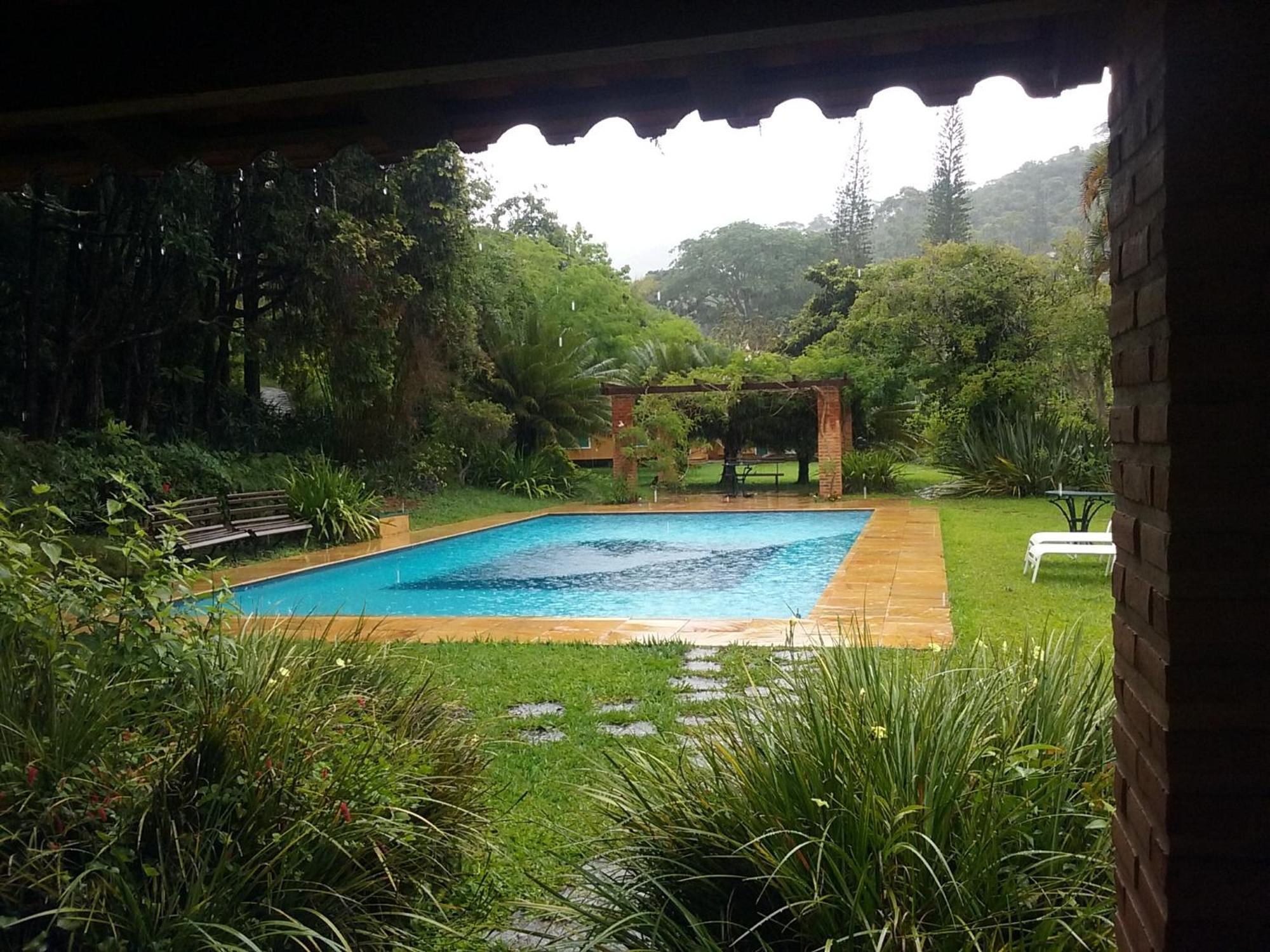 Hotel Estrada Do Carangola 2148 Amoedo Petrópolis Exteriér fotografie